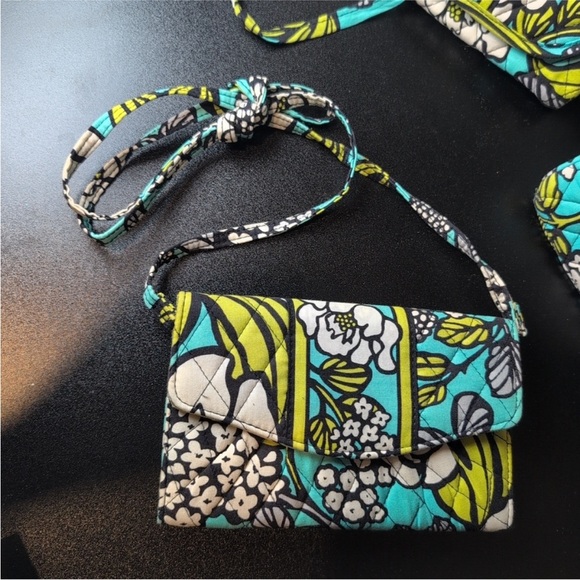 Vera Bradley Handbags - Vera Bradley Island Bloom Crossbody Bag